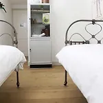 אכסניה Hello I'm Local - Boutique