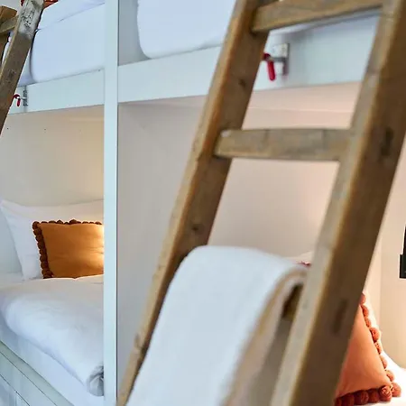 Hello I'm Local - Boutique Hostel Χάαρλεμ