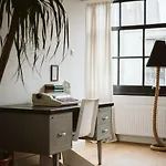 Hello I'm Local - Boutique Vandrerhjem Haarlem