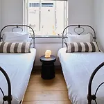 Hello I'm Local - Boutique Vandrerhjem
