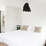 Hello I'm Local - Boutique Vandrerhjem Haarlem