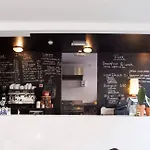 Hello I'm Local - Boutique Vandrerhjem *